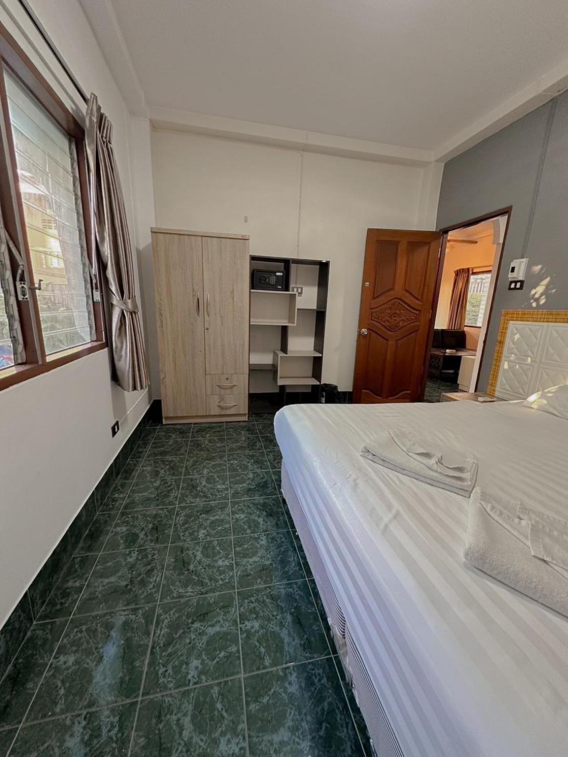 The Villa Residences Resort Patong Exterior foto